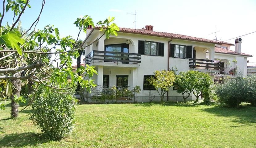 Apartmaji Nika Izola Ngoại thất bức ảnh