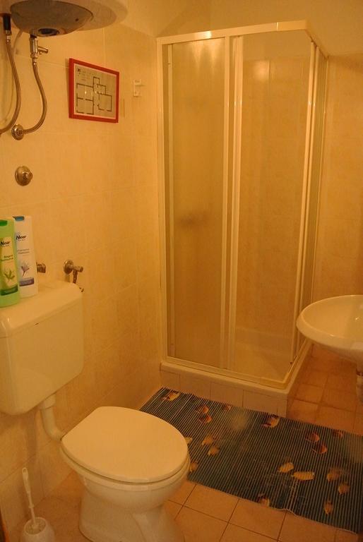 Apartmaji Nika Izola Ngoại thất bức ảnh